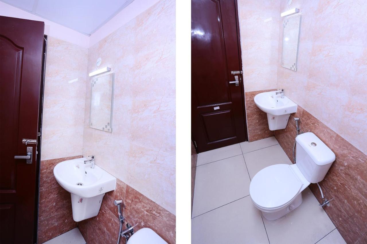 Oyo 13577 Tkr Metro Residency Hotel Kochi Exterior foto